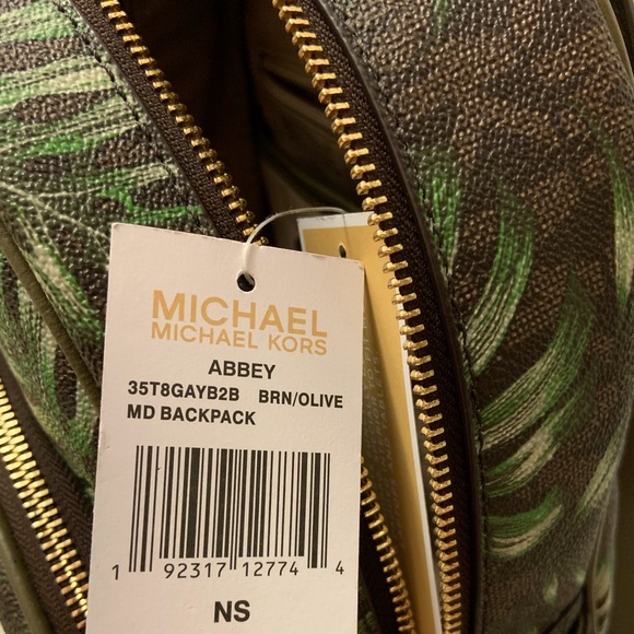 MK Backpack - Picture 6 of 7